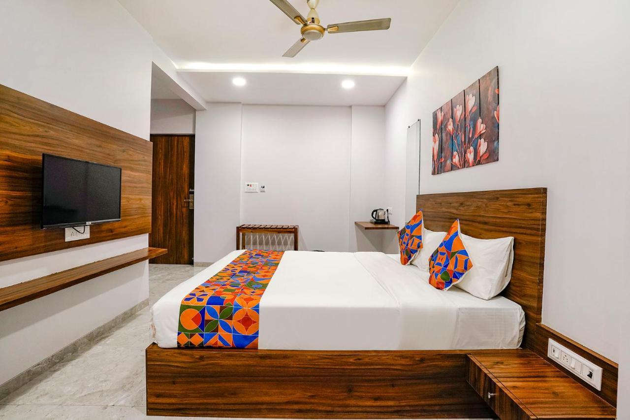 Fabhotel Swaraj Shirgaon  Екстер'єр фото
