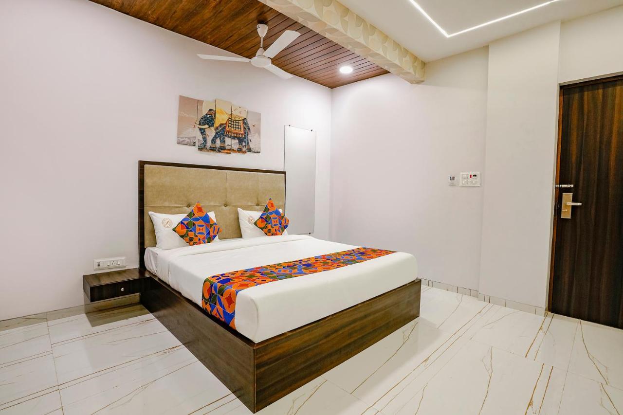 Fabhotel Swaraj Shirgaon  Екстер'єр фото