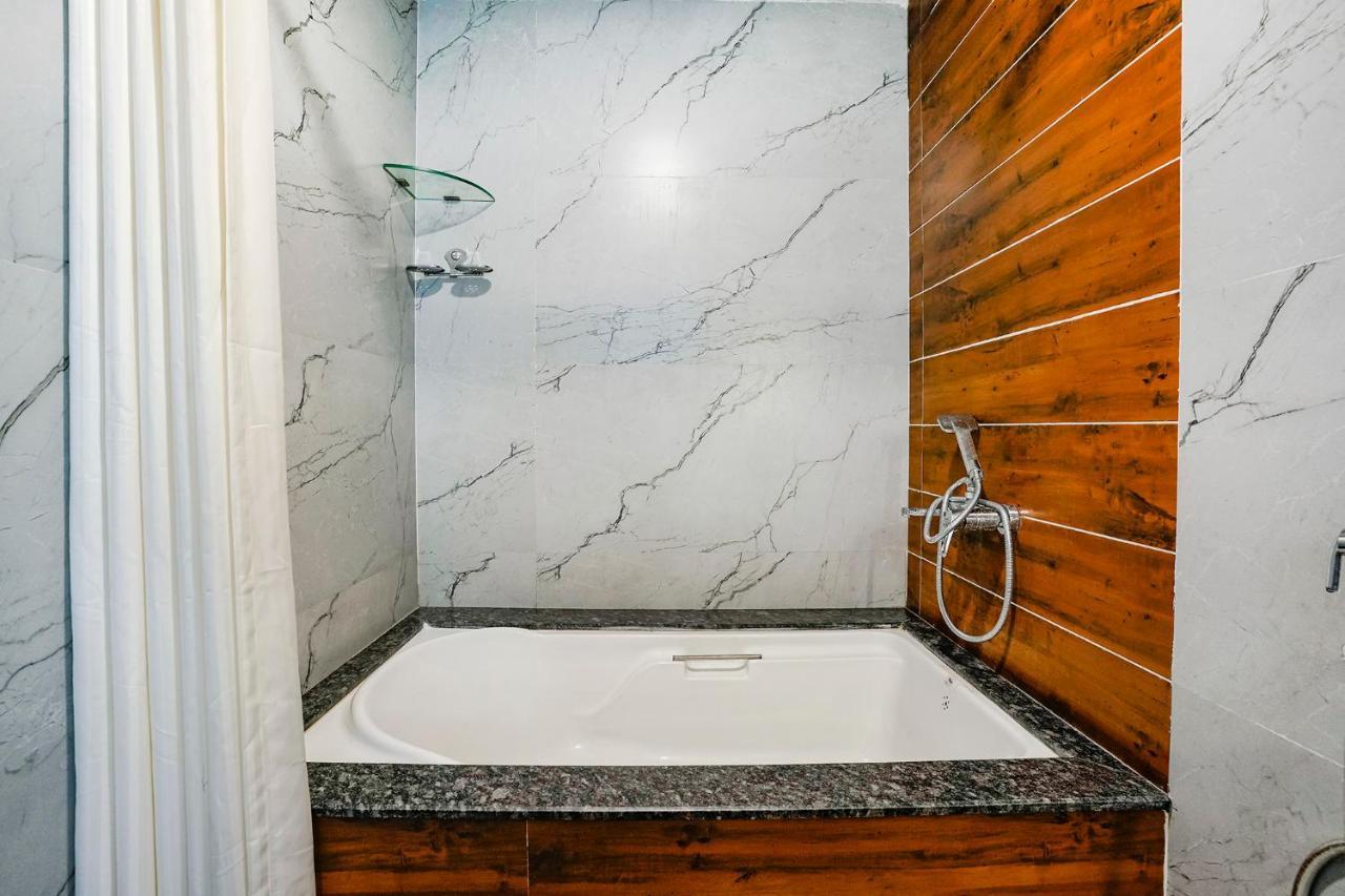Fabhotel Swaraj Shirgaon  Екстер'єр фото